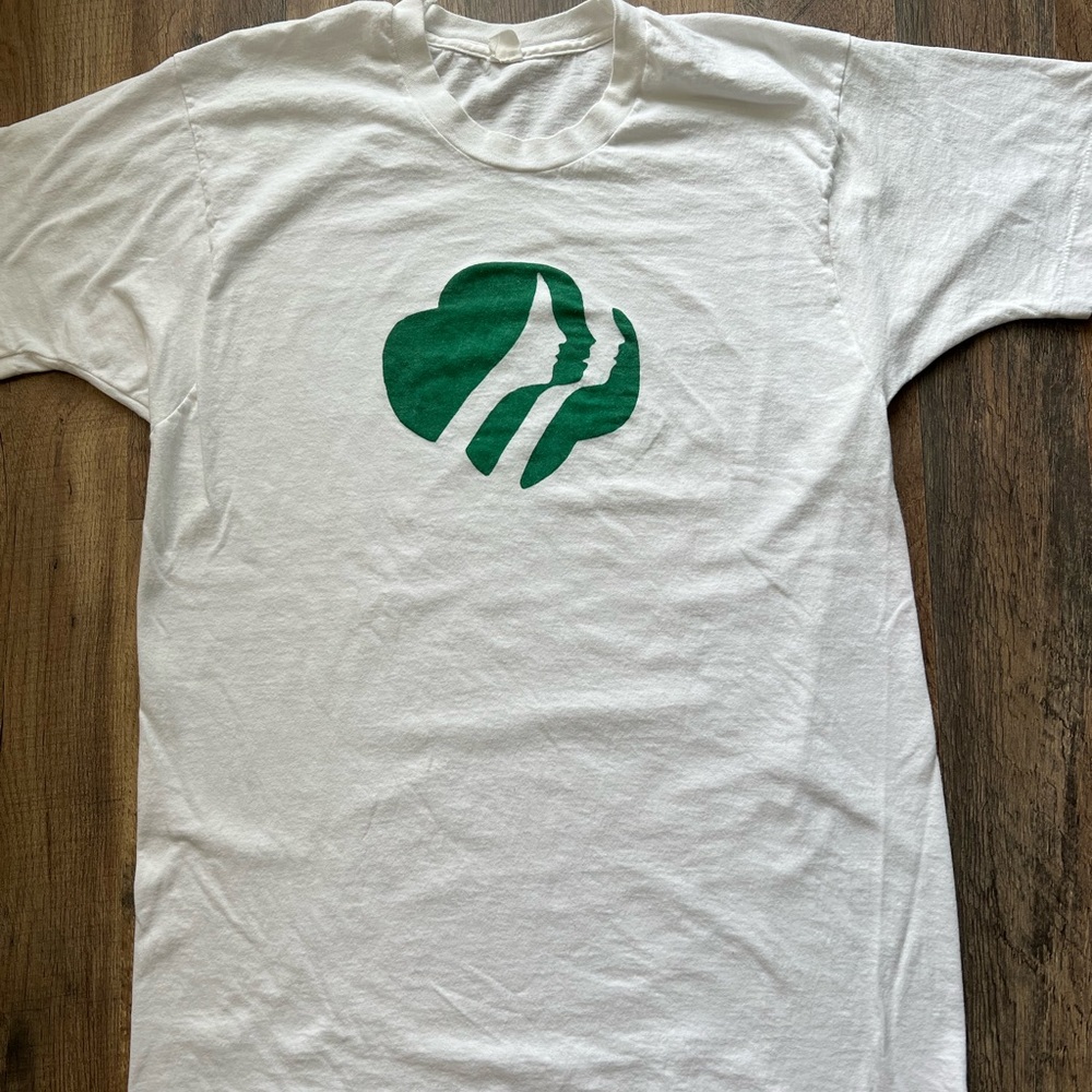 Vintage Girl Scout logo t-shirt